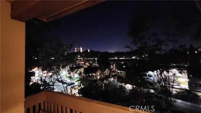 Building Photo - 8860 Villa La Jolla Dr