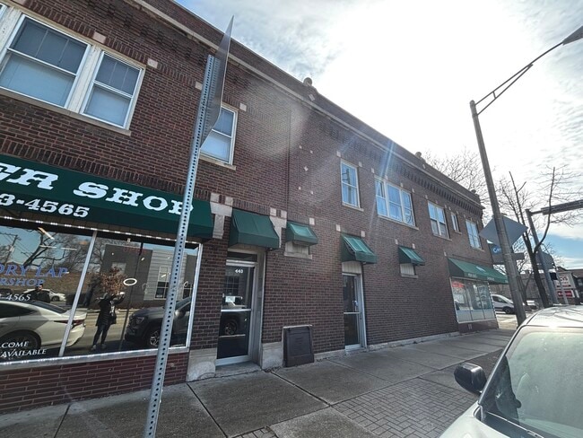 Building Photo - 440 S Ridgeland Ave