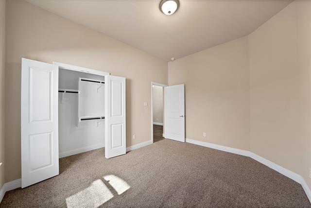 Building Photo - 2003 Oleander St