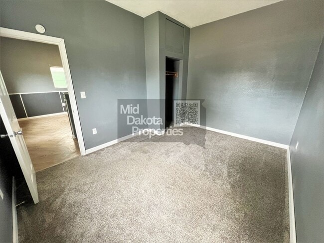 Building Photo - 404 S Minnesota- 4 Bedroom, 2 Bathroom House