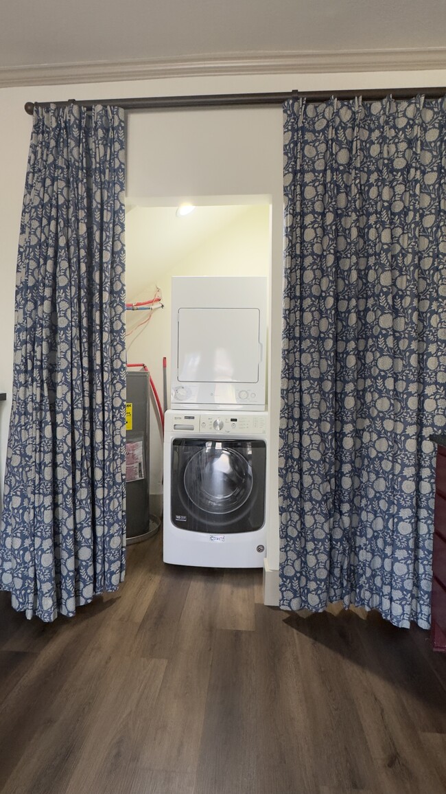 full washer, plus dryer - 307 S Clark St