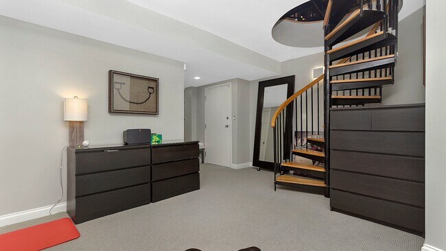 Building Photo - 4938 S Drexel Blvd