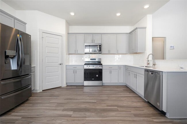 Building Photo - 8006 Linda Michelle Ln