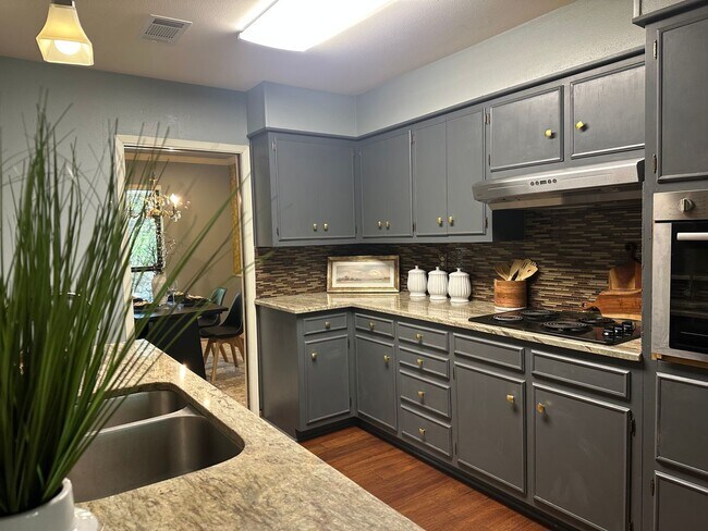 Building Photo - 11414 Raindrop Dr