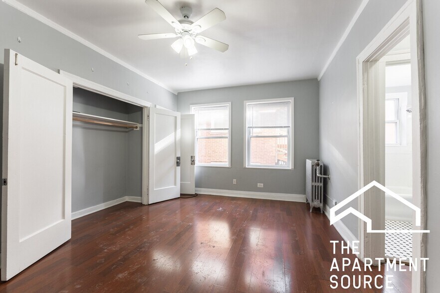 Building Photo - 6930 N Greenview Ave