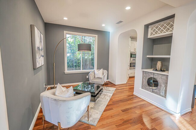 Building Photo - 4 Bedroom Home for Rent in The Woodlands!
