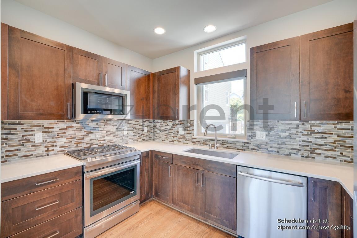 Building Photo - 3835 Gilman Ave W