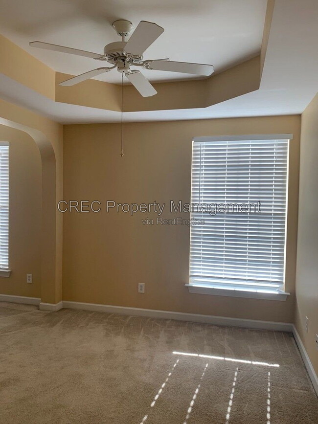 Building Photo - 1415 Belcourt Ln