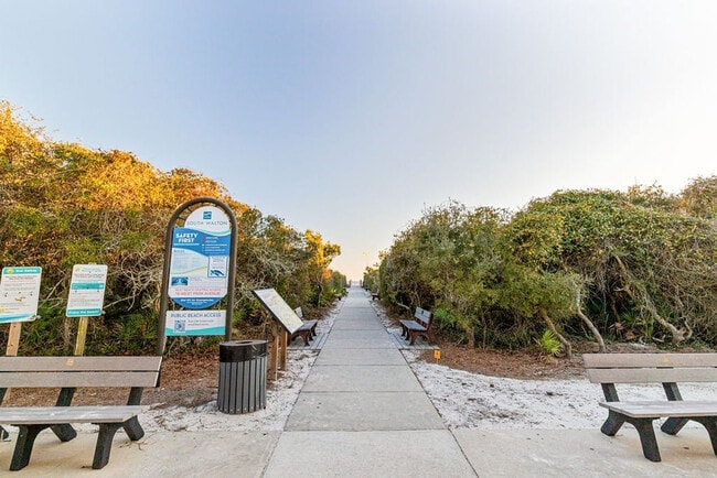 Building Photo - 24 Beach View Dr