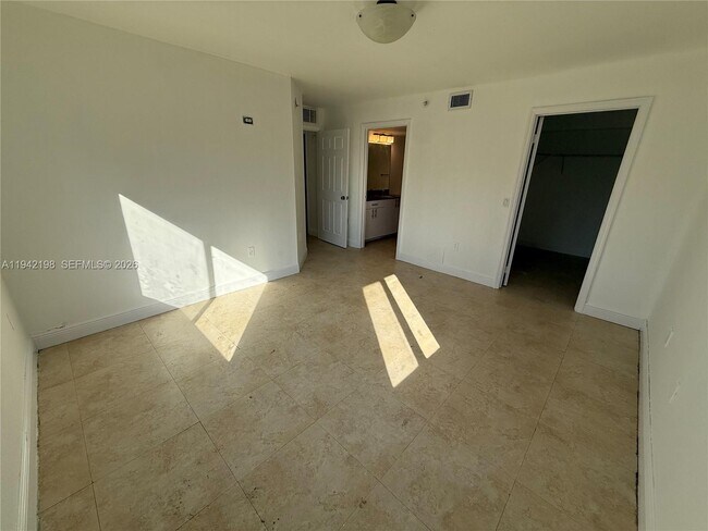 Building Photo - 15460 SW 284th St