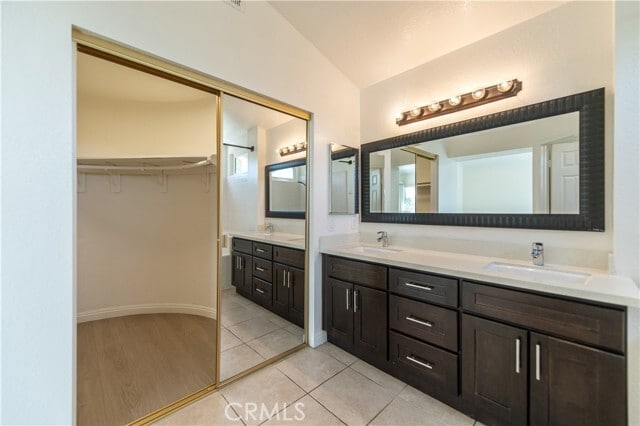 Building Photo - 3233 Oakleaf Ct