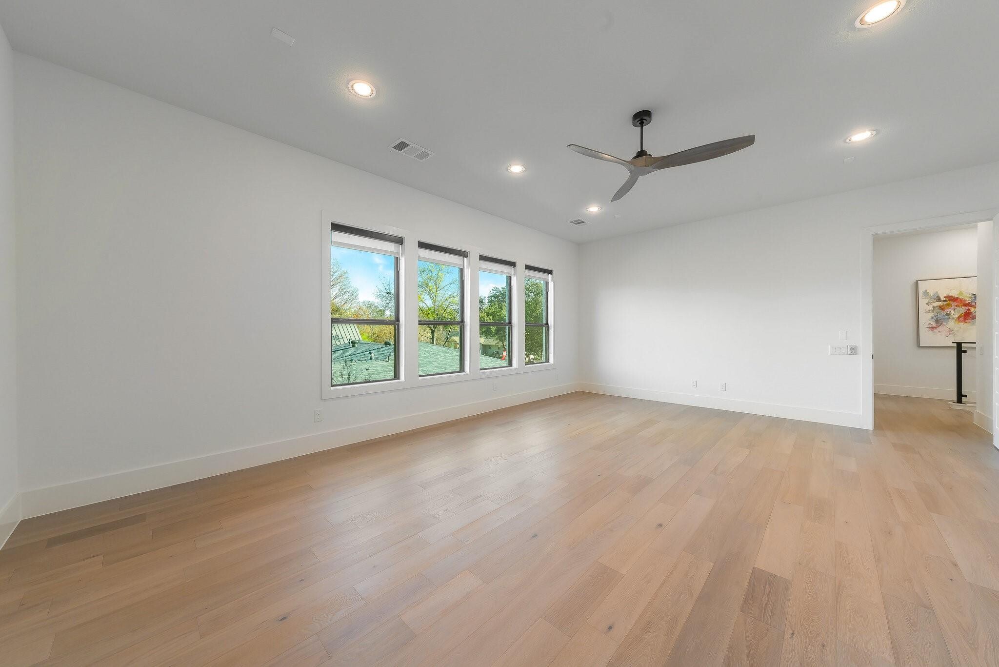 Building Photo - 3311 Regent Dr