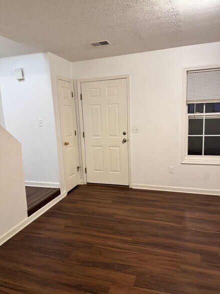 Building Photo - 1003 Whipporwill Dr