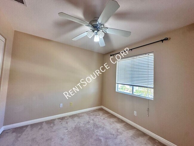 Building Photo - 5053 Woodbridge Ln