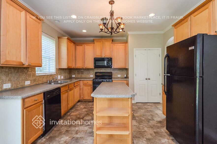 Building Photo - 429 Simonton Oak Ln SE