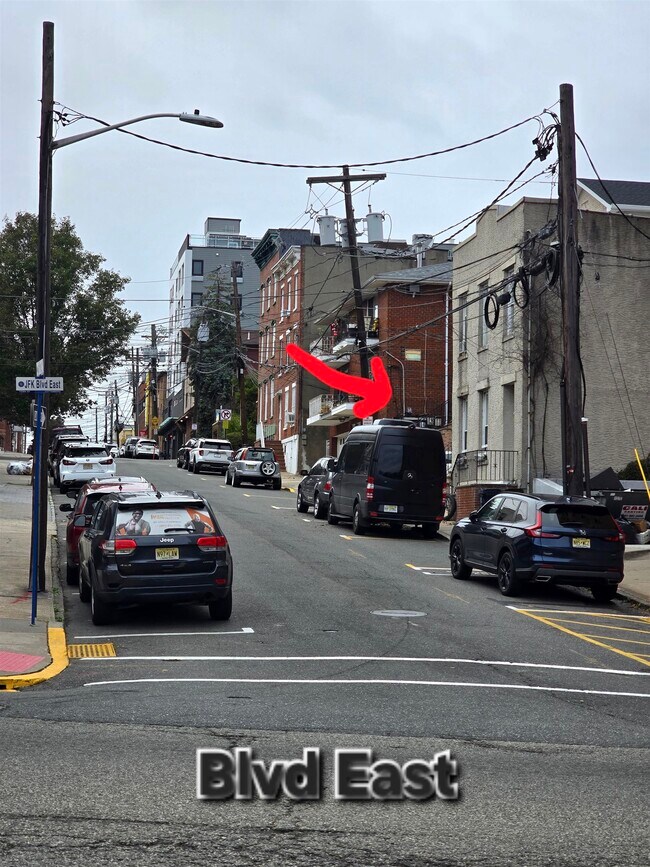 Building Photo - 18 68th St