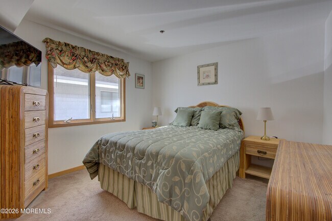 Building Photo - 900 Ocean Ave