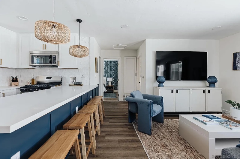 Building Photo - 1231 Center Ave