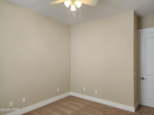 Building Photo - 3816 Mariner Dr