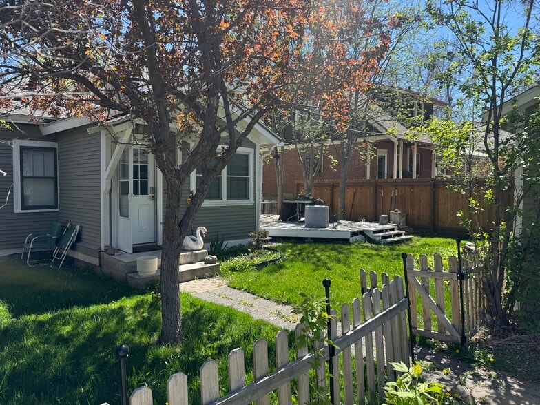 Backyard - 620 N Davis St