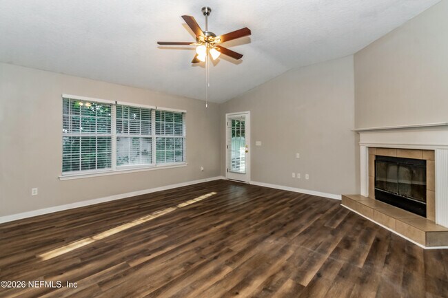 Building Photo - 6401 Sarahs View Ct