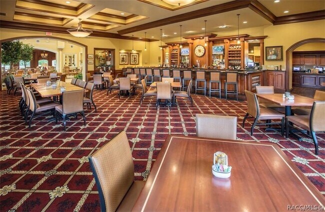 Building Photo - 1124 W Skyview Crossing Dr