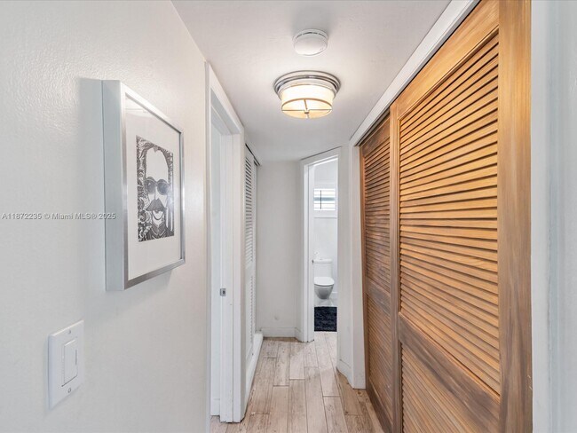 Building Photo - 255 Sunrise Dr