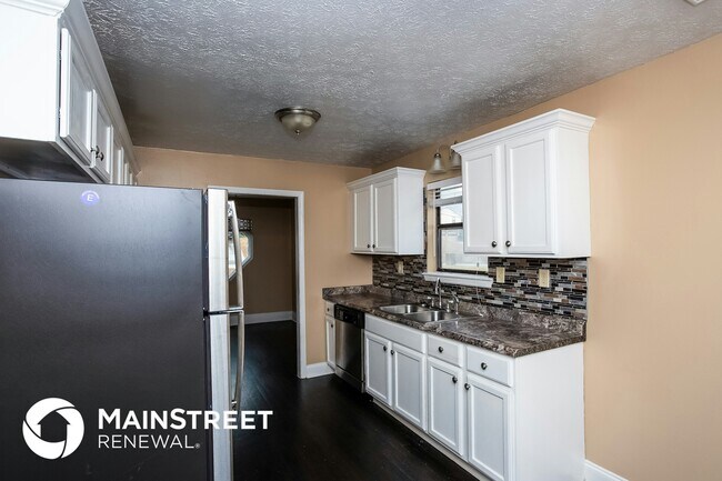 Building Photo - 4055 Cranwood Dr