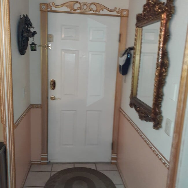 Building Photo - 14013 Fairway Island Dr