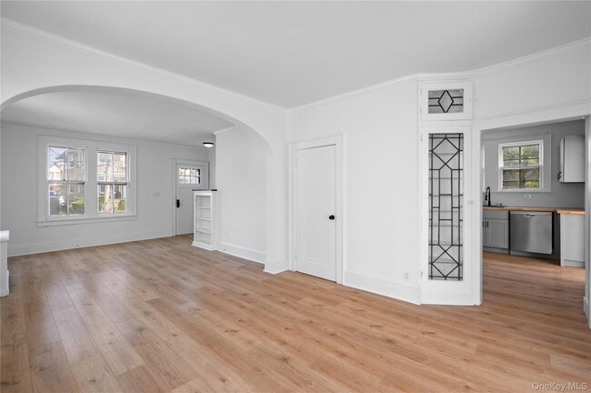 Building Photo - 56 Lafayette St