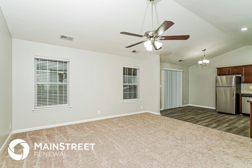 Building Photo - 9216 River Trail Dr