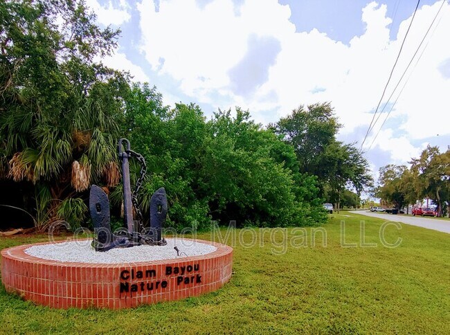 Building Photo - 4525 29th Ave S