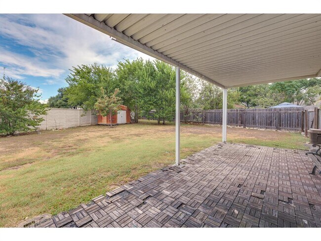 Building Photo - 3912 Lemos Dr