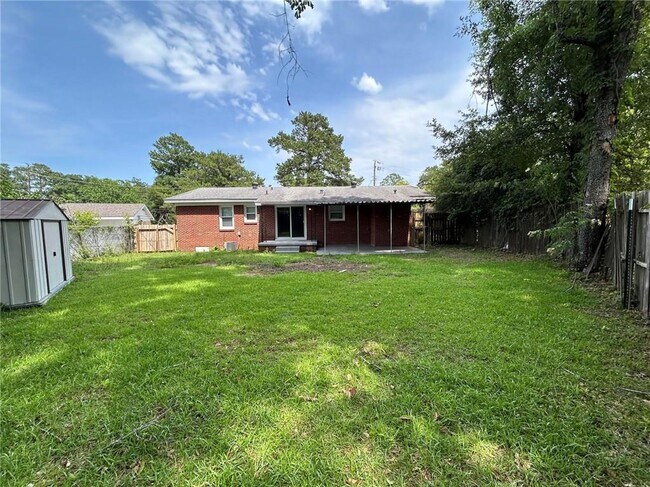 Building Photo - 506 Seville Dr