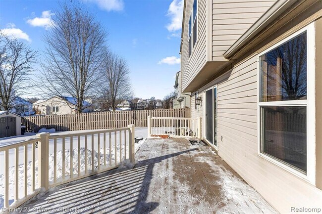 Building Photo - 7164 Richmond Dr