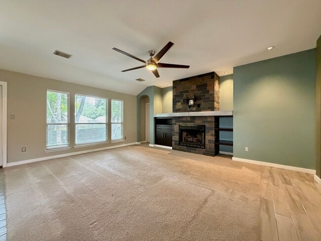 Building Photo - 12518 Zeller Ln