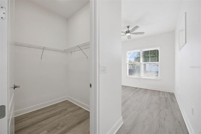 Building Photo - 5013 E Fountainwood Dr