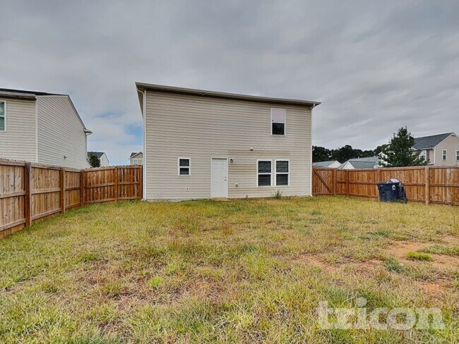 Building Photo - 4120 Devonwood Ct