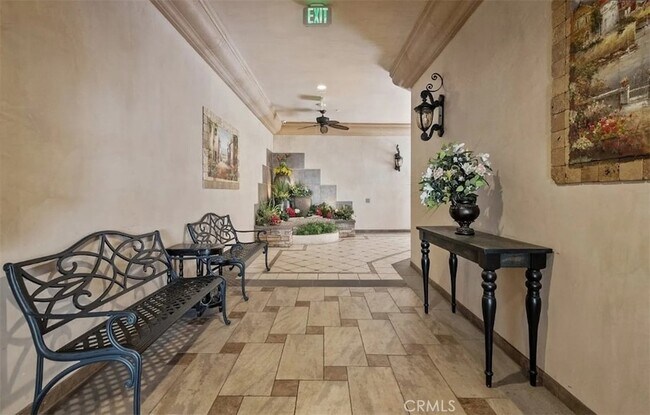 Building Photo - 201 N Reese Pl