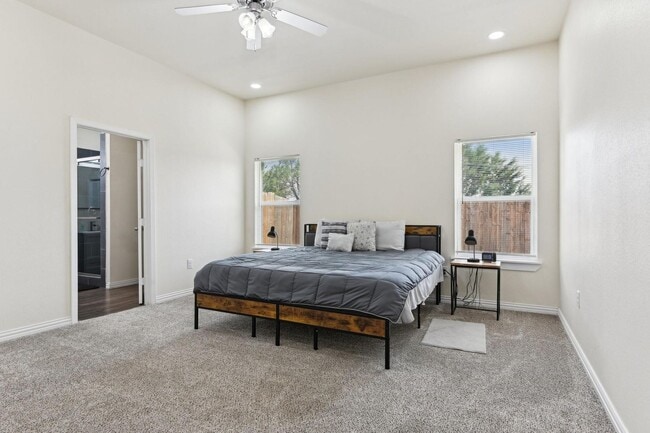 Building Photo - Spacious Custom New Build- 4 Bed 2 Bath Ho...