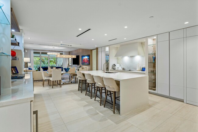 Building Photo - 200 SE Mizner Blvd