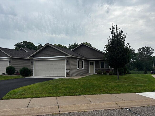 Building Photo - 4001 Iris Ct