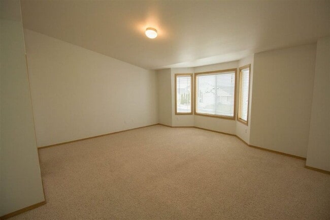Building Photo - 9511 W Caelen Ave