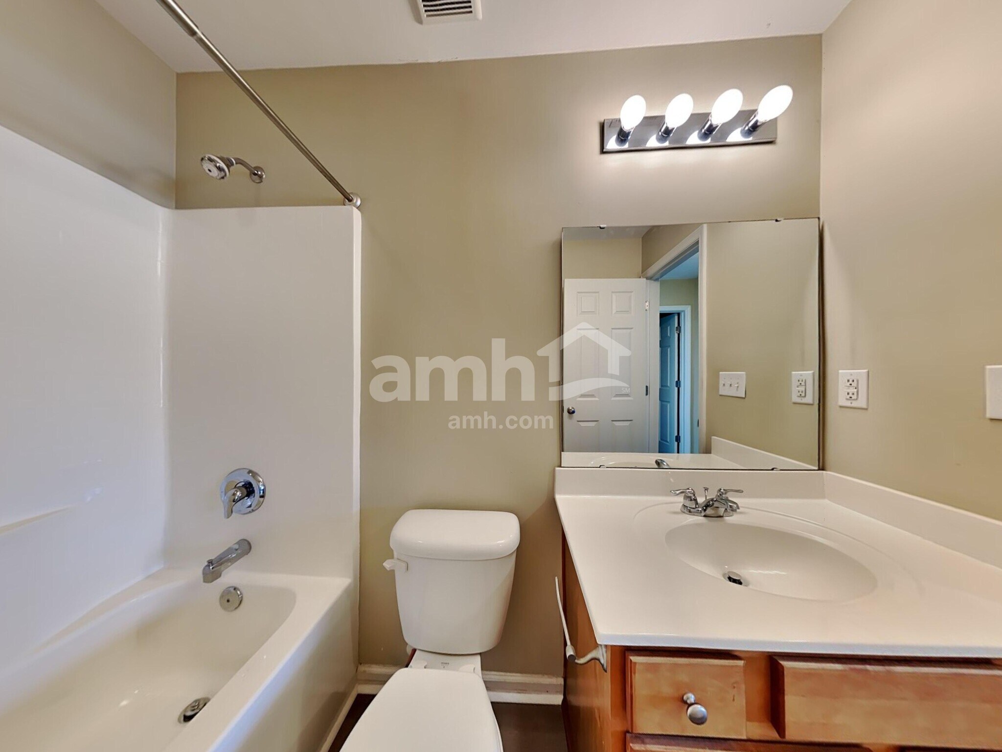 Building Photo - 241 Emerald Isle Dr