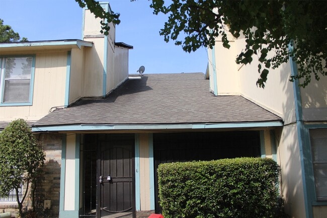 Building Photo - 5810 Twisted Pine Ct