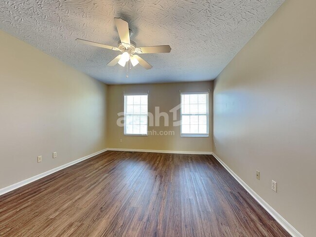 Building Photo - 420 Granny Smith Ln