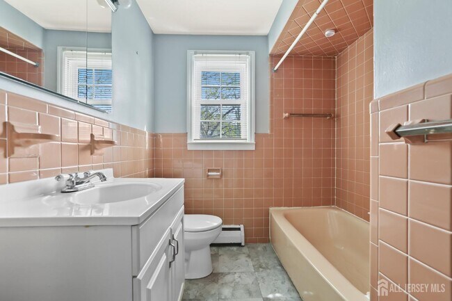 Building Photo - 262 Wall St