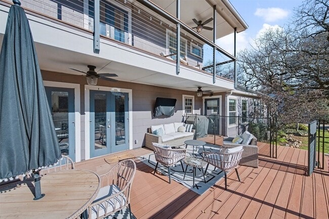 Building Photo - 2100 Daisy Ln