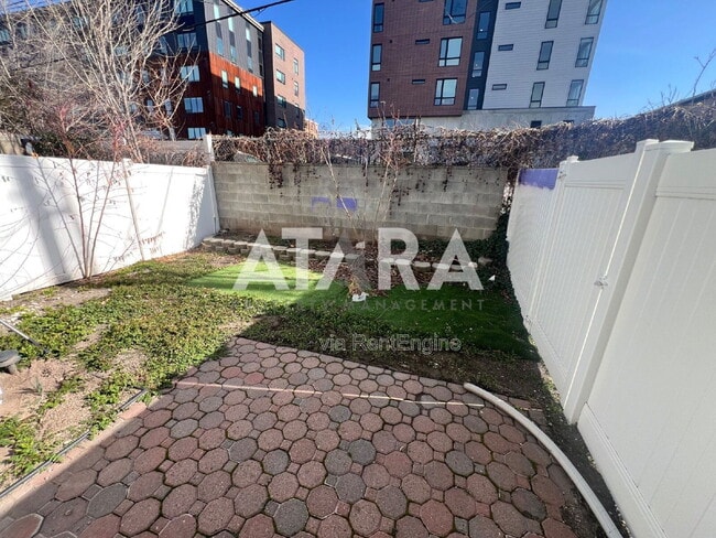 Building Photo - 254 Bliss Ct