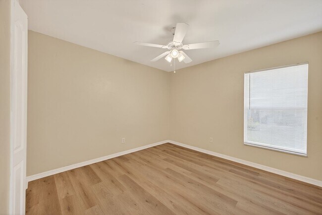 Building Photo - 1224 Bayou St E